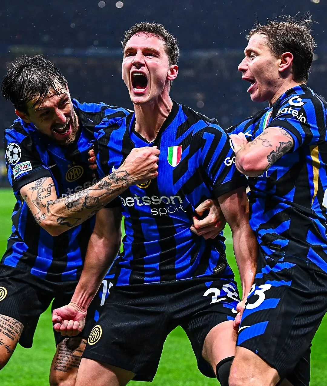 AC米兰横扫希腊,阿圭罗扛起全队 AC米兰横扫希腊,阿圭罗扛起全队