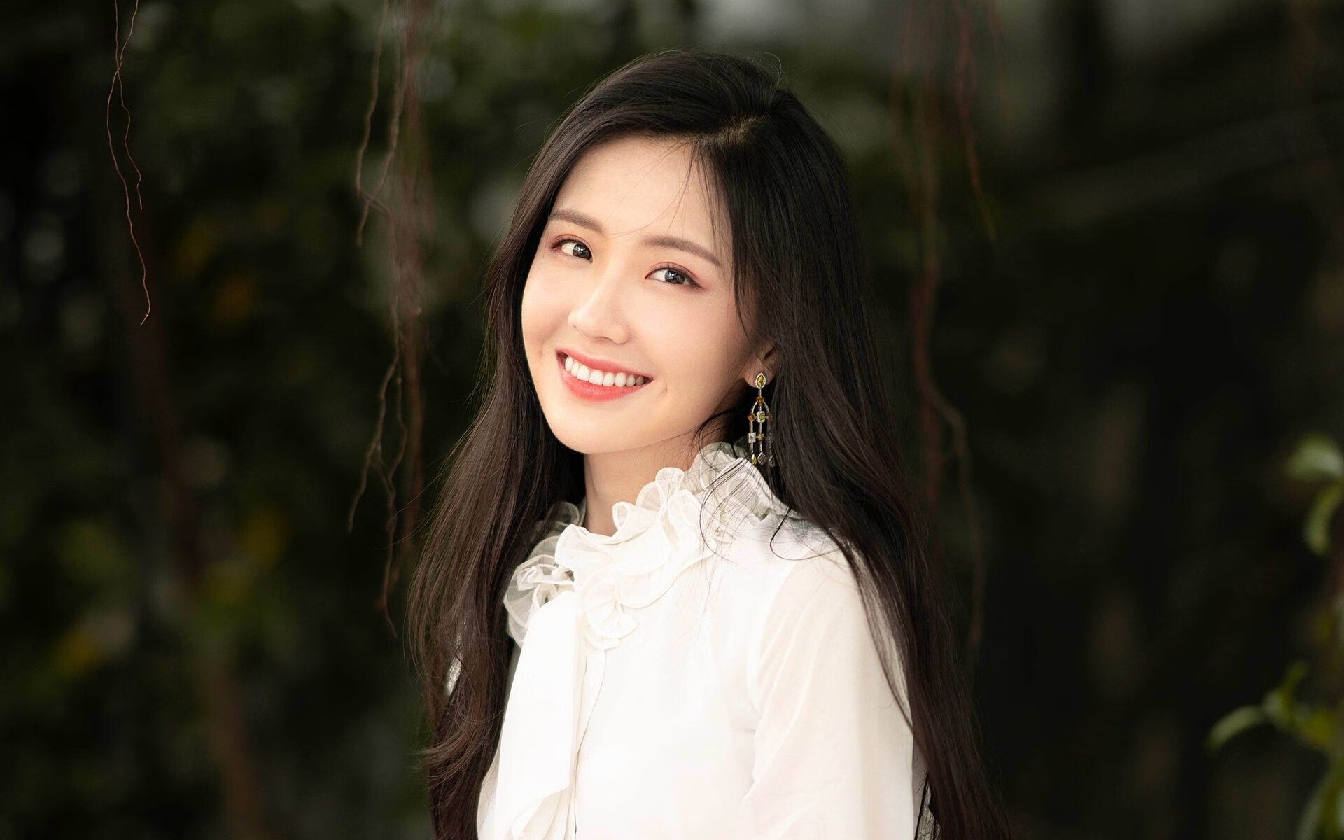 波斯铁骑踏碎红牛堡垒！苏亚雷斯魔幻舞步导演年度焦点之战