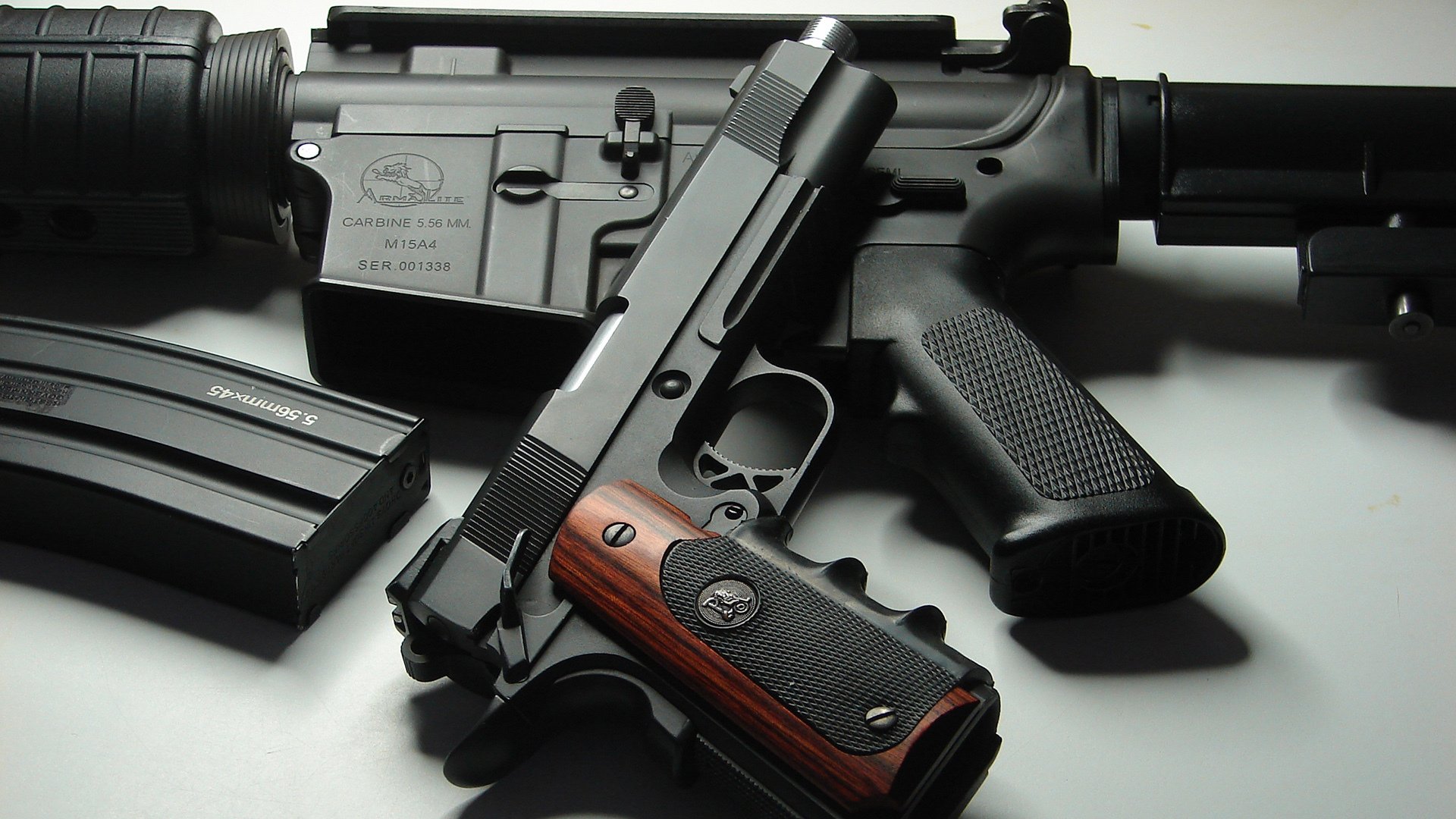 全球体育心跳同频，英超争冠天王山与NBA压哨绝杀的悬念交响