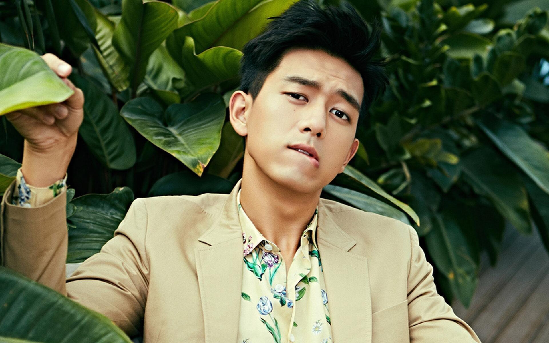 我来帮您扩展思维，并提供几个不同风格的标题选择